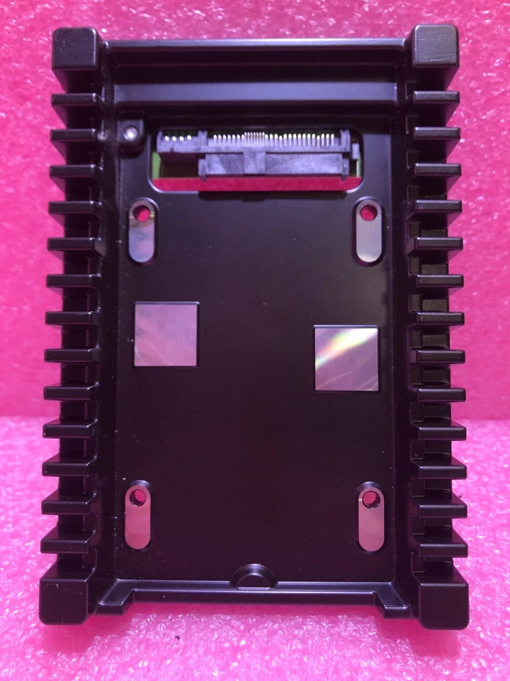 Strong-IT Western Digital WDSL003B-02 SAS Ice Pack 2.5 to 3.5 Hard Drive Tray - Image 3 of 3