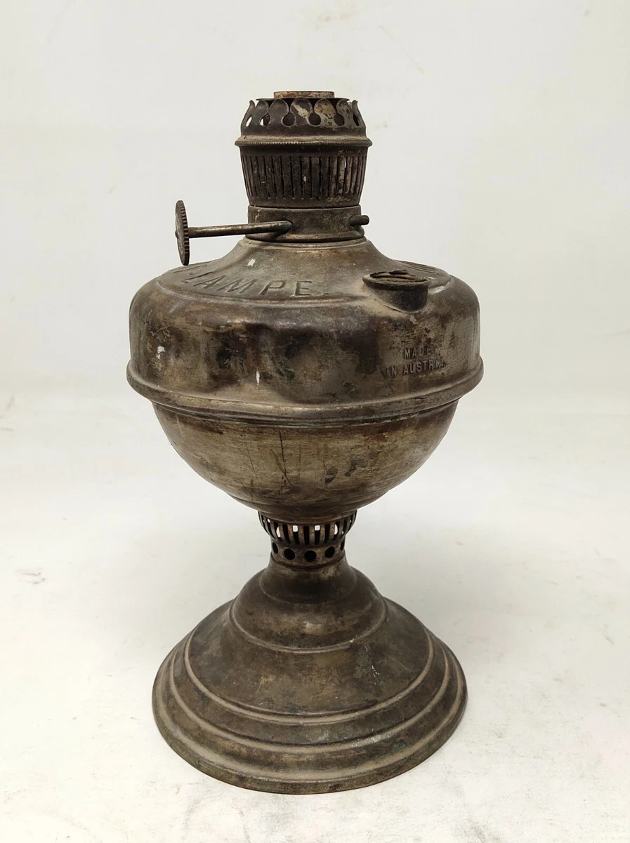 Vintage Old Rare R. Ditmar s Favourit Lampe Made In Austria Kerosene Oil Lamp