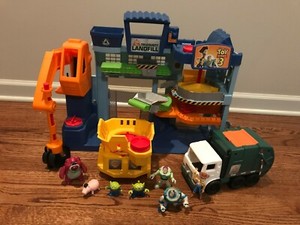 IMAGINEXT Toy Story 3 Tri County Landfill Playset -GARBAGE TRUCK & FIGURES | eBay