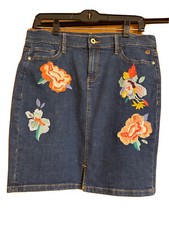 Tommy Hilfiger ladies size 10 embroidered dark wash jean skirt, never used