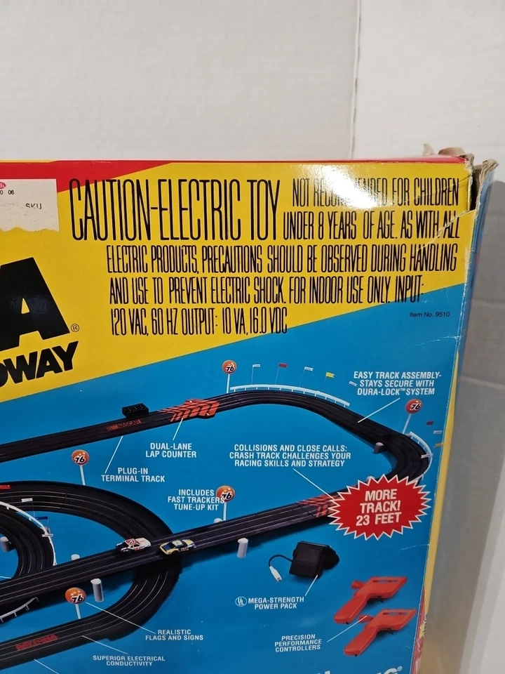 De colección LIKE NASCAR DAYTONA Speedway Fast Trackers Ranura Eléctrica Carreras Foto 2 de 4