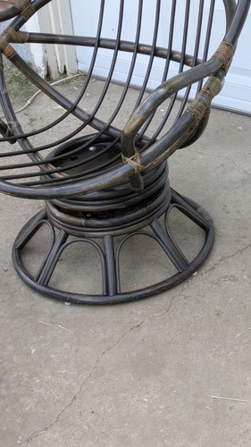 Vintage 70's Mid Century Modern Rattan Bambo Swivel Paul Frankl Style & Ottoman - Picture 13 of 24