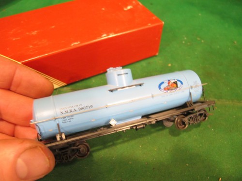 HO nmra SINGLE DOME TANK CAR W/KADEE CPLRS - Picture 8 of 11