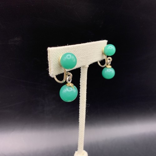 Green Glass Bead Clip On Earrings Drop Dangle Japan Gold Tone 50s 60s Vintage - Picture 4 of 8