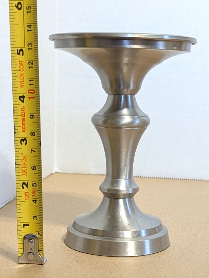 Suporte de vela pilar inclui vela ~ Pincel acabamento prata com pilar de ouro Cndl - Imagem 3 de 4