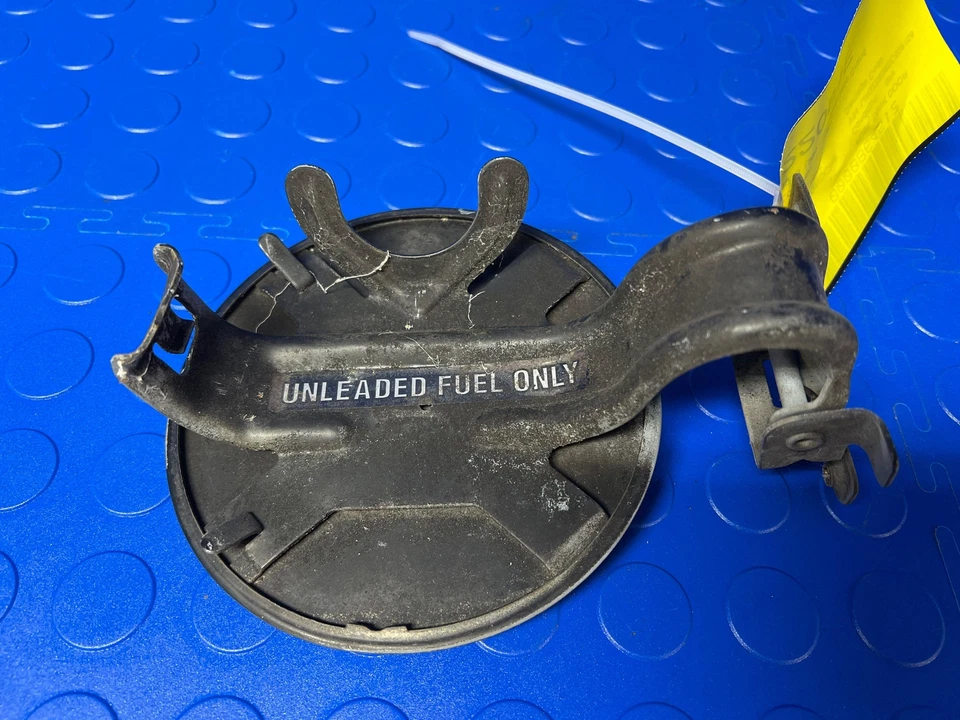 1993 1994 1995 1996 Jeep Grand Cherokee Fuel Door Gas Flap Black OEM 55030007 - Image 3 of 4