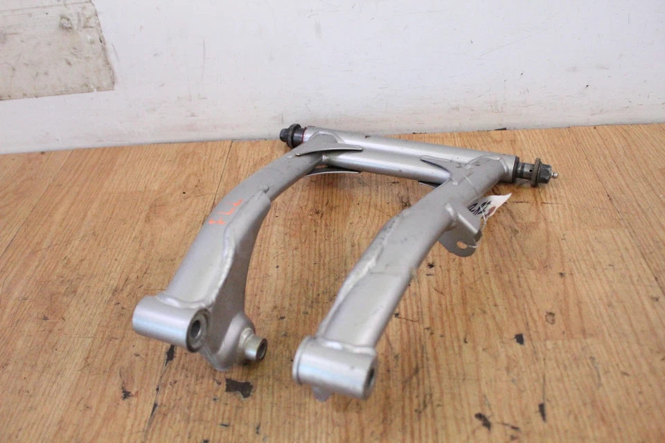 Yamaha RS Viking Professional VK10 2012 brazo delantero inferior izquierdo/control Foto 3 de 4