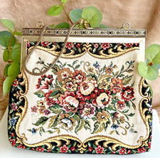 VTG MULTICOLOR FLORAL TAPESTRY GOLD CHAIN METAL FRAME PURSE w/ Black Lining