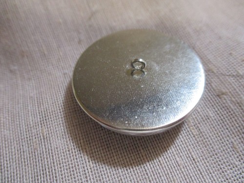 NEW GLASS DOME PIC BUTTON "STAINED GLASS" RED DRAGON ON WHITE W BLUE BORDER 30mm - Picture 3 of 3