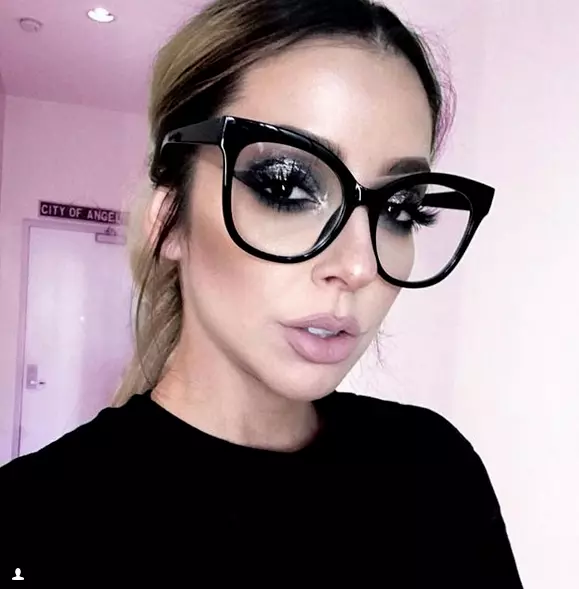 Oversized top cat eye