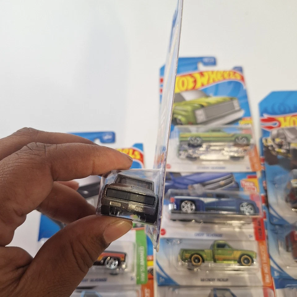 Hot Wheels 10 Chevy Trucks/ Zamac, Target Red, Super Treasure Hunt  - Image 3 of 4