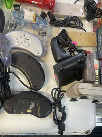 Lot of 21 Mixed Controllers ps2 360 n64 sega nes parts repair