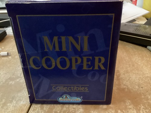 Sunnyside 1/16 Scale Mini Cooper rally black/white - in Box - Picture 3 of 4