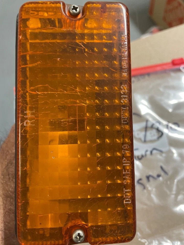 🔥 80-82 Datsun B310 front grill 右握 转向信号灯镜头 3133 IKI — 第 4/4 张图片