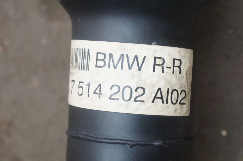 Eje de transmisión de hélice trasera OEM 26107514202 Rolls Royce Phantom Vii 2006 Foto 2 de 4