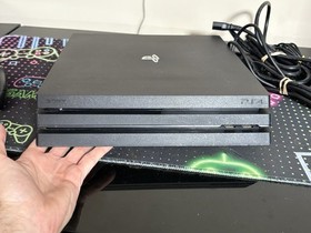 Sony PlayStation 4 Pro 1TB With Controller CUH-7115B + GTA V