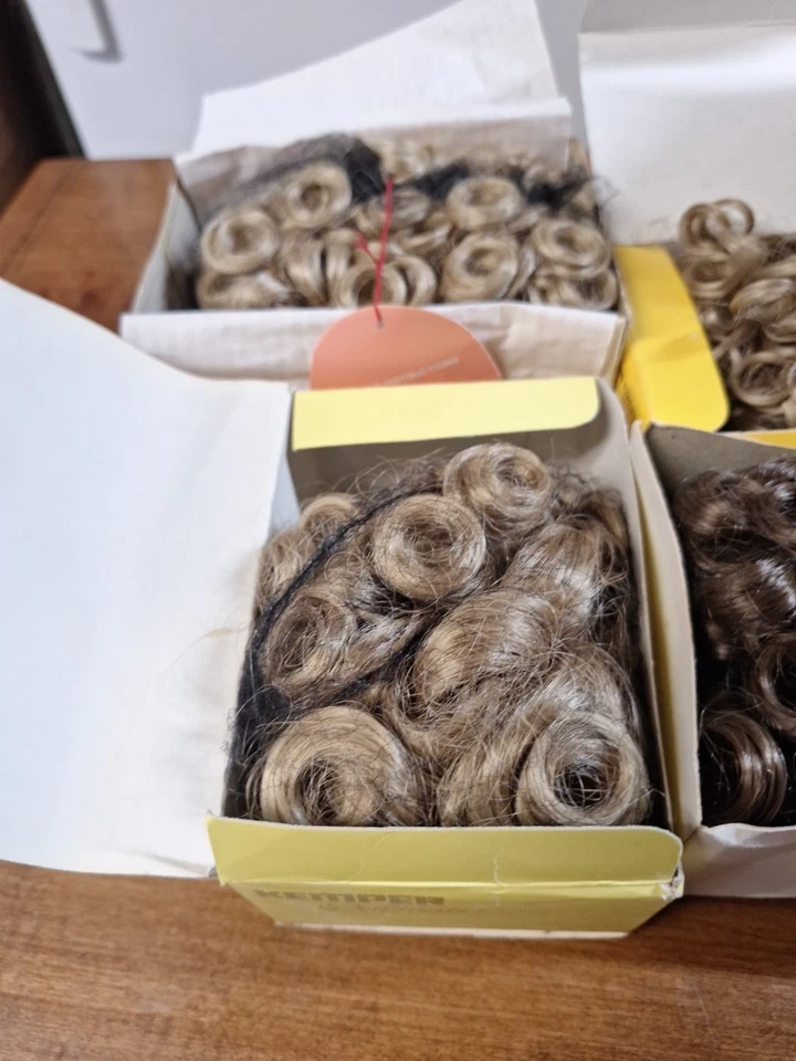 De colección. Lote de 4 Pelucas Muñeca Marrón + 3 Rubias 12"-13" Rizadas Foto 2 de 4