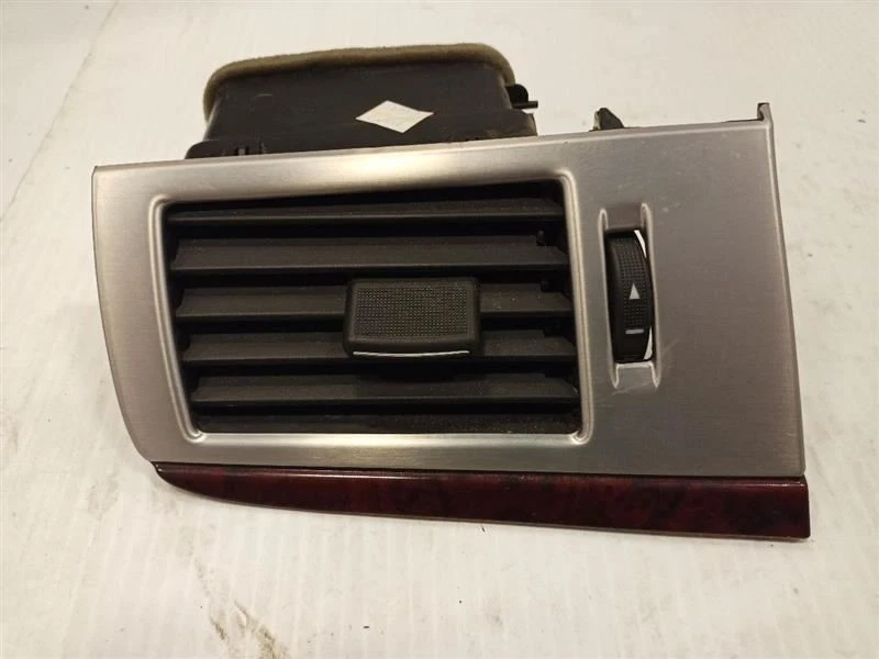 07-14 ESCALADE Panel de ventilación de tablero de grano de madera Radio Bisel Juego de 3 piezas Rubí OEM 9757772 Foto 2 de 4