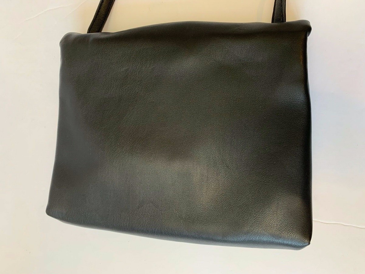 ADOLFO DOMINGUEZ ブラックショルダーバッグ Adolfo Dominguez Black Soft Snap Closure Crossbody Handbag Purse