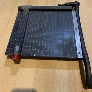 Vintage Guillotine Paper Cutter Herbert George Scientific Paper Trimmer 11”