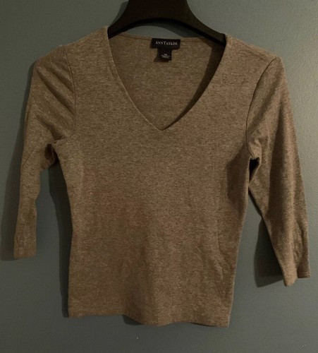 Ann Taylor Ladies XS Grey Top - Picture 1 of 3