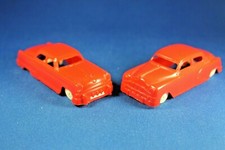 Plasticville - O-O27 - V-6 - Original vintage Red Autos - Hardly Used