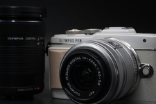 Olympus PEN E-PL7 Digital Camera White with 2 Lenses US Duty Paid 10583