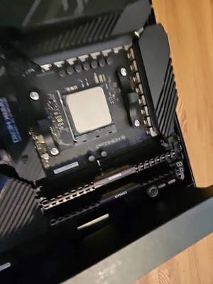 ASUS X570 ROG Crosshair VIII Dark Hero AM4 AMD ATX Motherboard