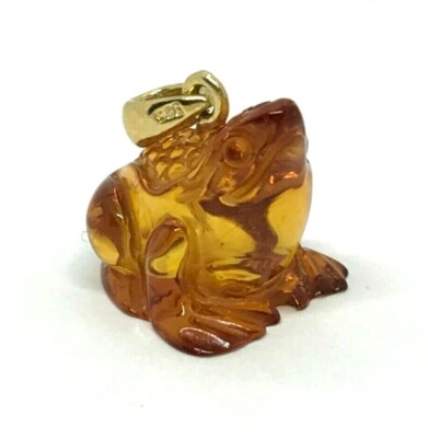 AMBER PENDANT Gift FROG Carved Baltic Amber Bead 2g 16970