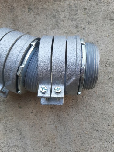 2-1/2" Armored Cable Connectors(qty2)! - Picture 5 of 5