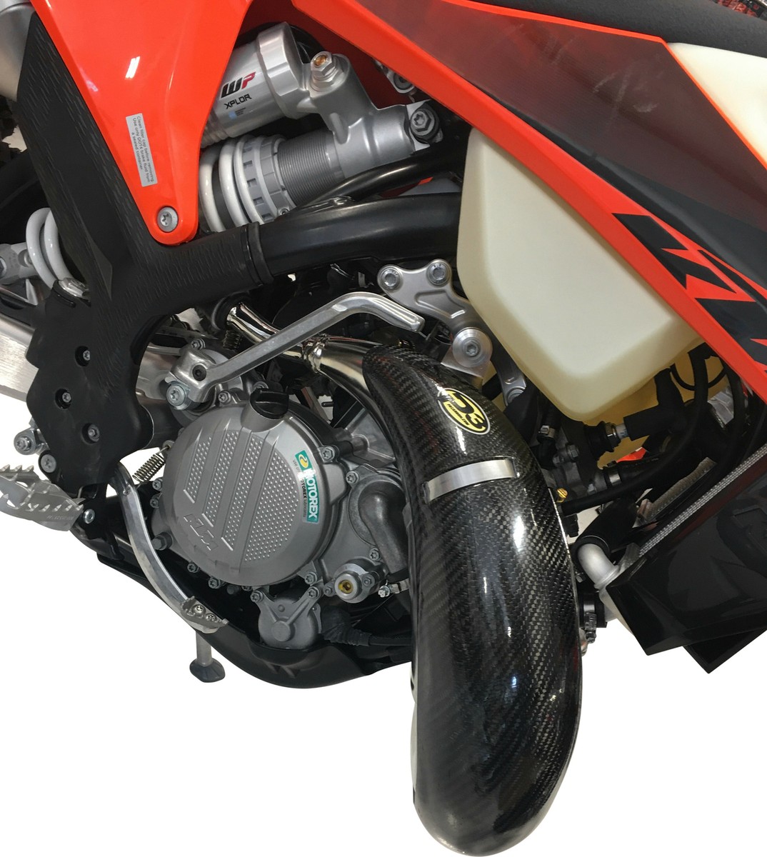 バッグ P3 Carbon Fiber Pipe Guard Expansion Chamber Heat Shield