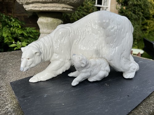 Nao By Lladro figurine of a Polar Bear and Cub 33cm Long x 20cm Tall