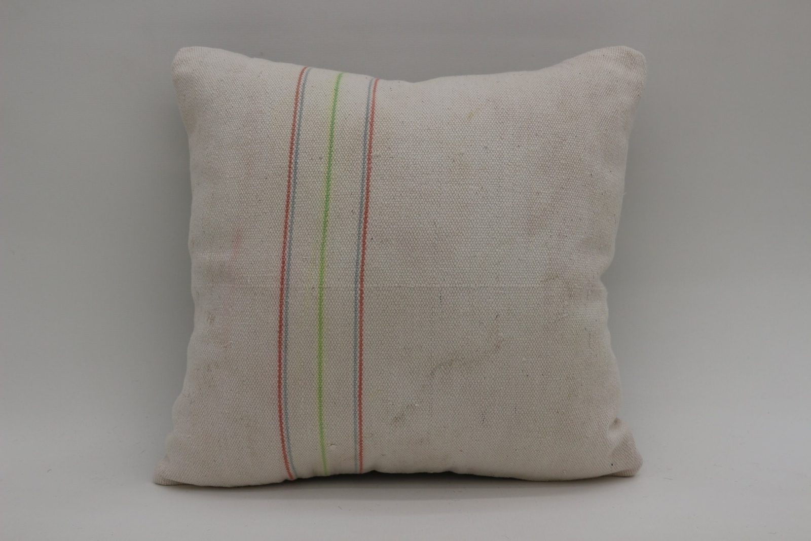 Pillow, 16