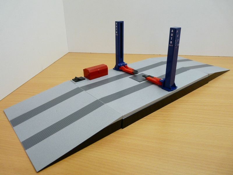 Pont elevateur 2 colonnes electrique 1/24 avec bras mobiles réglables pour diorama