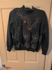 Alfred Dunner Sweatshirt Vintage With Shoulder Pads Size Medium Embroidery