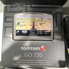 NIB TomTom GO 720 Portable GPS Bluetooth Navigator Unit Set in Box