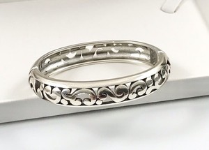 Brighton Contempo Silver Scroll Hinged Bangle Bracelet. #761