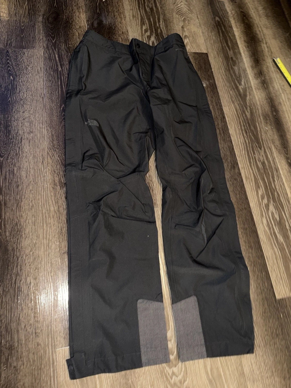 North Face Pants Womens Large Black Dryzzle FUTURELIGHT Waterproof Shell Pants
Opens in a new window