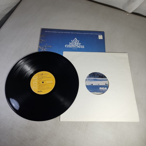 Various A Very Merry Christmas Volume VII 1973 Vintage Vinyl Record Album LP - Picture 3 of 4