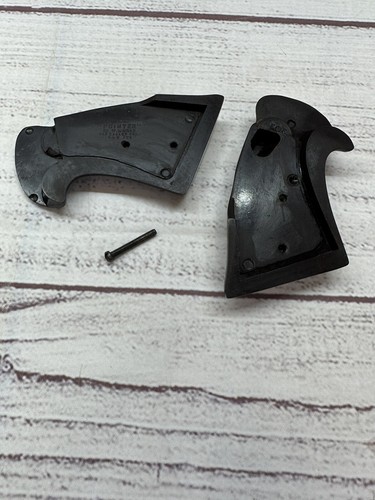 POINTER Pistol Grips by W. MURAD - S & W no. 303 - SAN CARLOS, CAL. - Picture 8 of 11