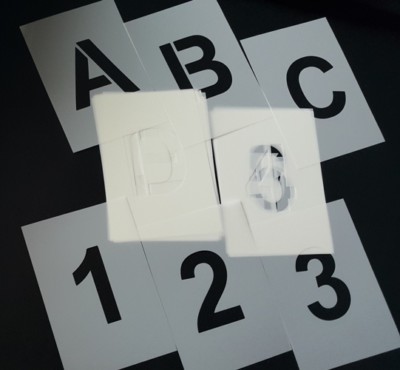 Stencil decorativo alfabeto e numeri