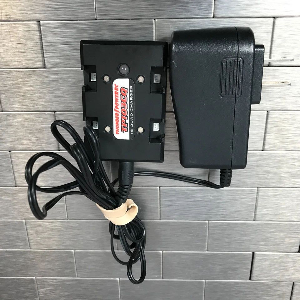 Thunder Power TP103CQ RC 1s Drone Quadcharger con adaptador TP1201P CA a 12 V CC Foto 4 de 4