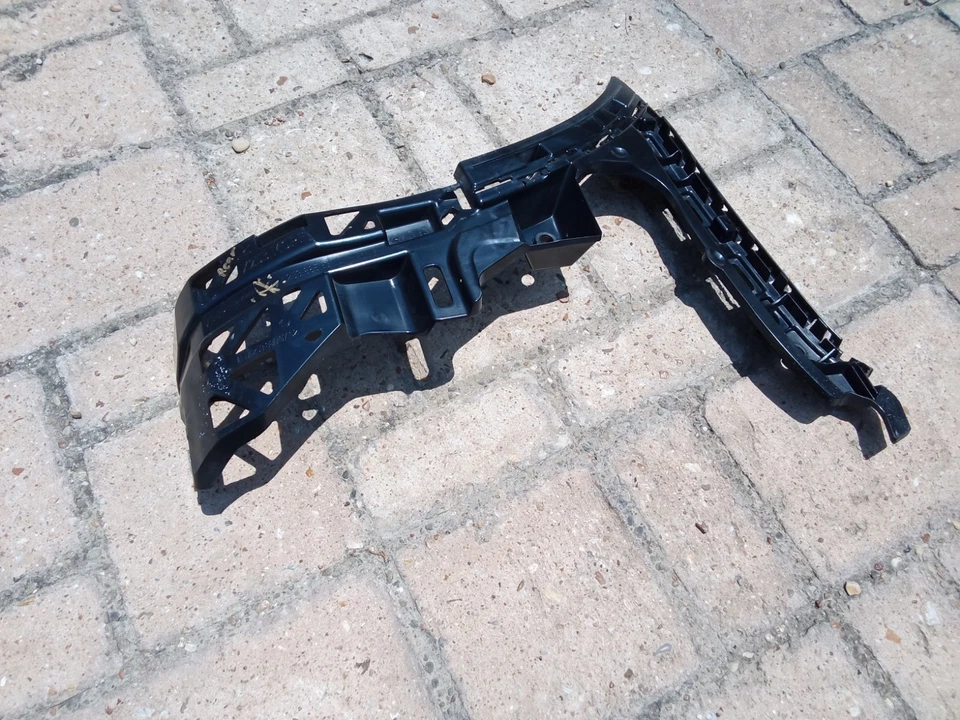 Soporte de parachoques trasero del lado del conductor Mercedes-Benz GLC300 2016-2022 A 253 885 83 02 FABRICANTE DE EQUIPOS ORIGINALES Foto 3 de 4