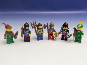 LEGO 6103 Various Knights with Equipment Castle Mini-Figures Forest Men