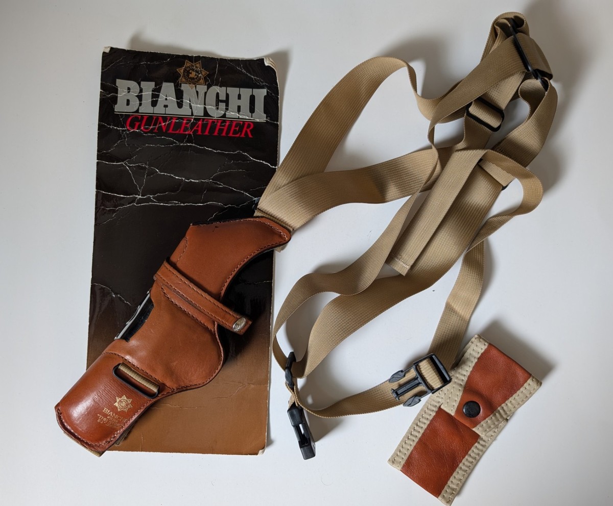 Bianchi #X-88 The Sting Revolver S&W, Colt, RUGER 2-3