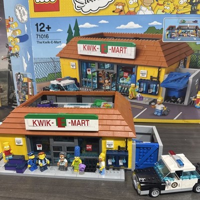 LEGO Simpsons The Kwik-E-Mart 71016 Retired Complete Set Box