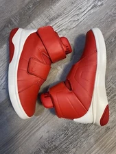 Nike Marxman ( GS) Style# 833916-600 Size 5.5 New/ Dead Stock