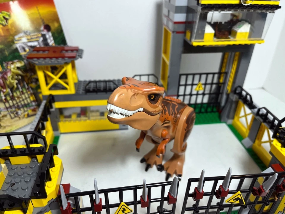 LEGO Dino: Dino Defense HQ 5887 (2012) Foto 3 de 4