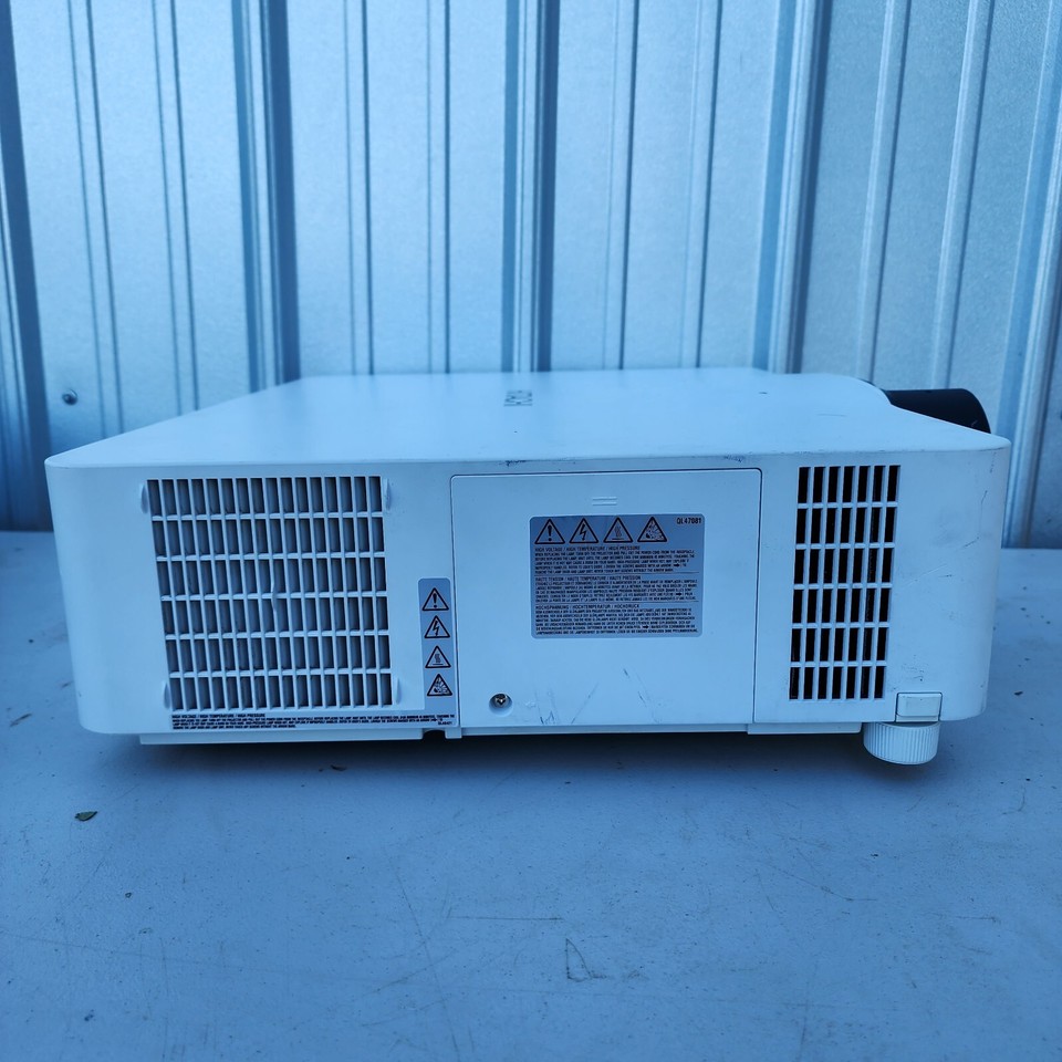 Hitachi CPWX8255A 5500 Lumens 1200x800 3LCD Projector 2613 Hours eBay