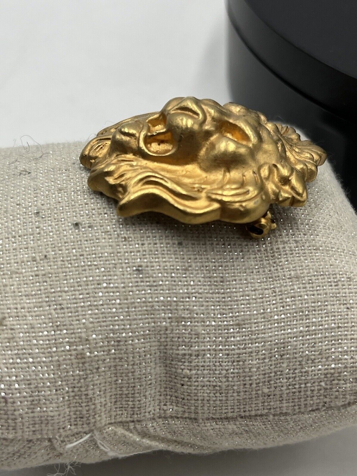 Vintage Roaring LION Head Heavy Gold Plated Brush… - image 8